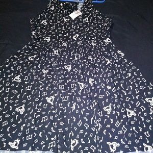 Hot topic musical notes sleeveless dress